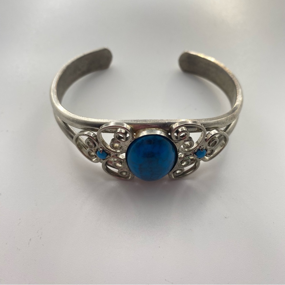 Artisan Silver tone Cuff Bracelet with Blue/Turquoise Cabachon Accents 6.5” - Picture 6 of 10